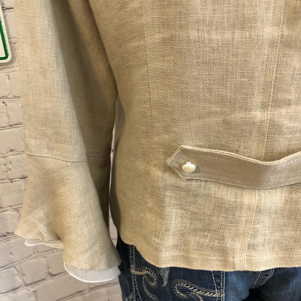 INSIGHT TAN LINEN WITH WHITE RUFFLED FRONT & ON ARMS  BUTTONS JACKET/TOP size 8 - Picture 15 of 15